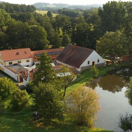 Strnadovsky Mlyn 호텔 Jesenice  외부 사진