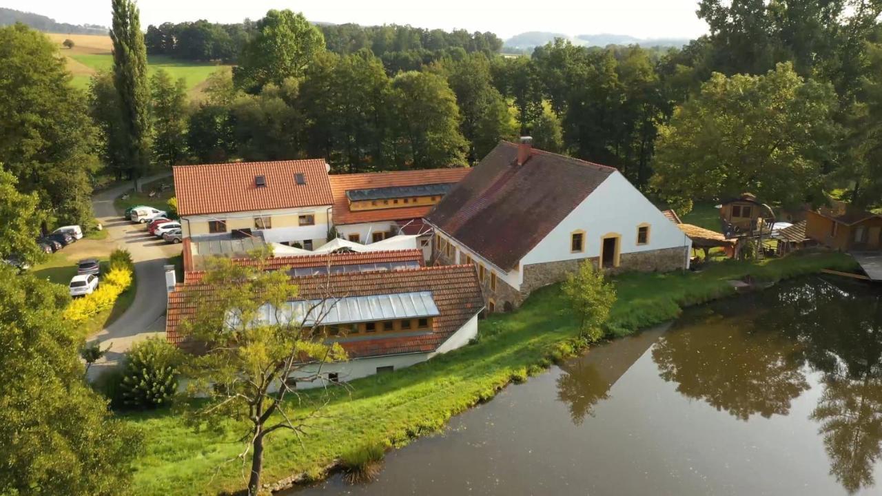 Strnadovsky Mlyn 호텔 Jesenice  외부 사진