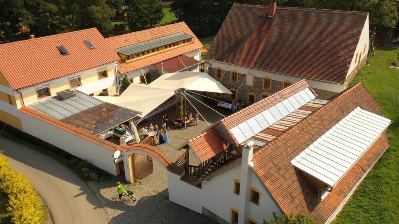 Strnadovsky Mlyn 호텔 Jesenice  외부 사진